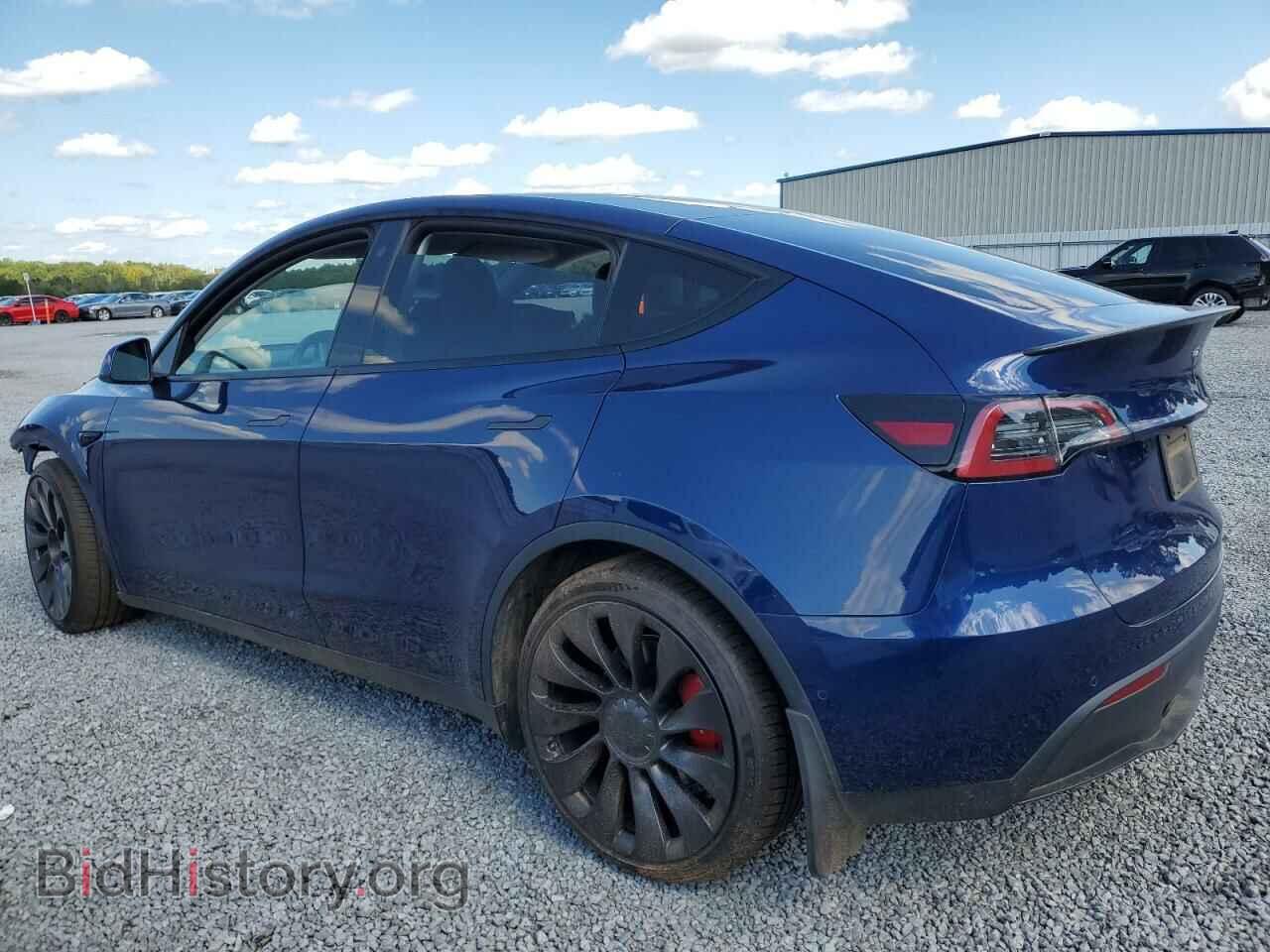 2022 TESLA MODEL Y - VIN: 7SAYGDEF2NF372003 - Фото 2