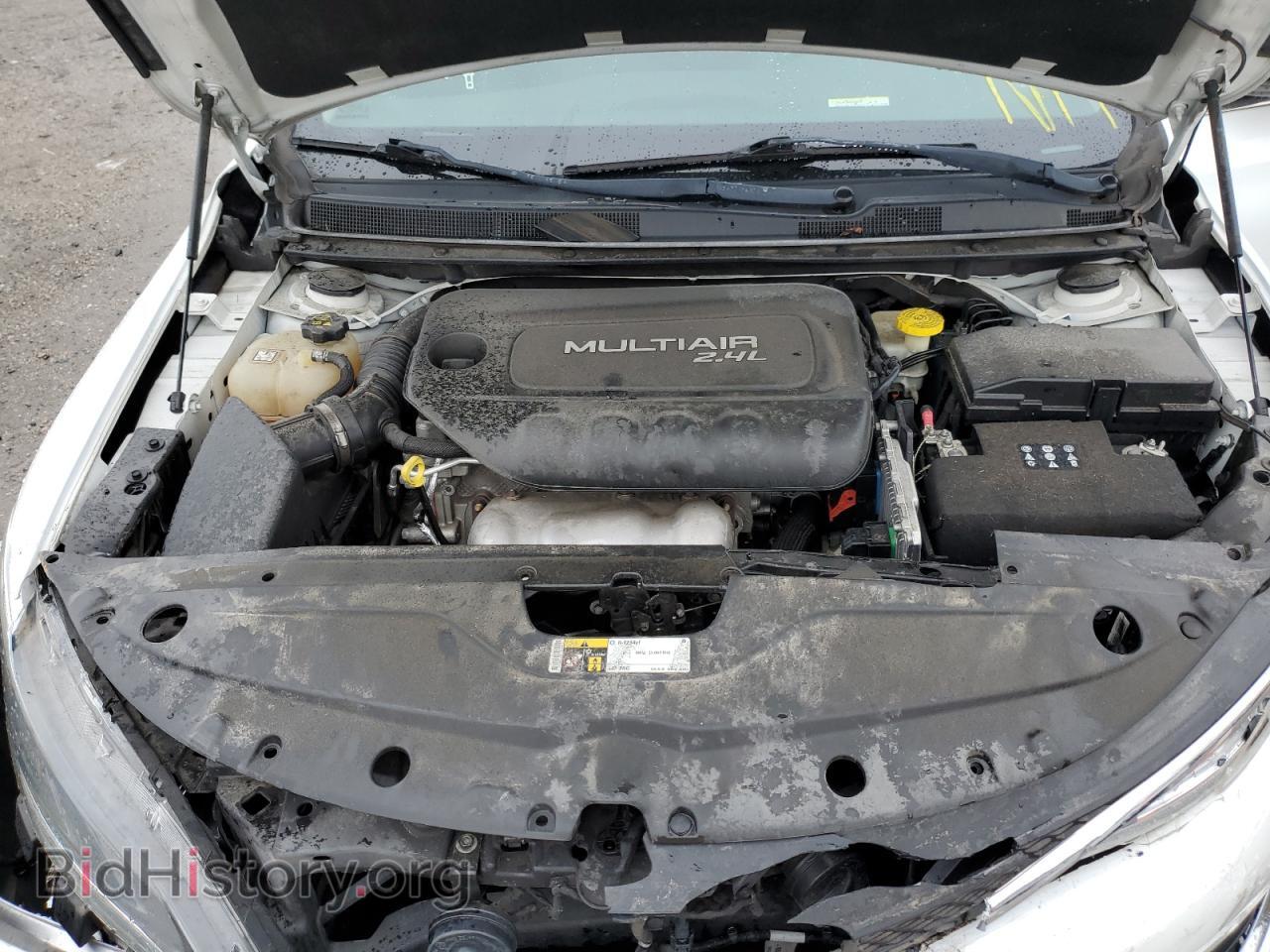 2016 CHRYSLER 200 - VIN: 1C3CCCAB8GN188323 - Фото 7