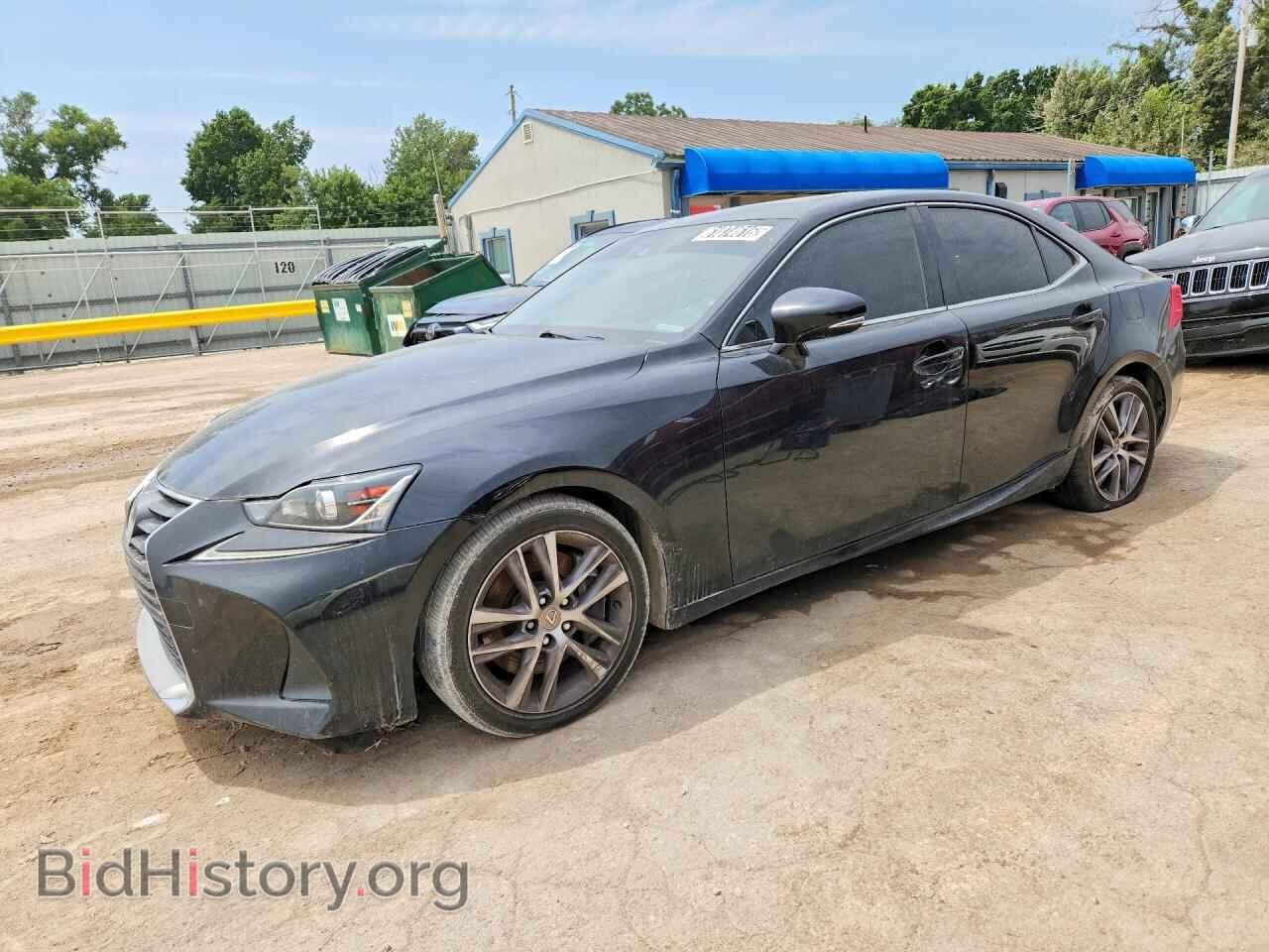 Photo JTHBA1D28J5081498 - LEXUS IS 2018