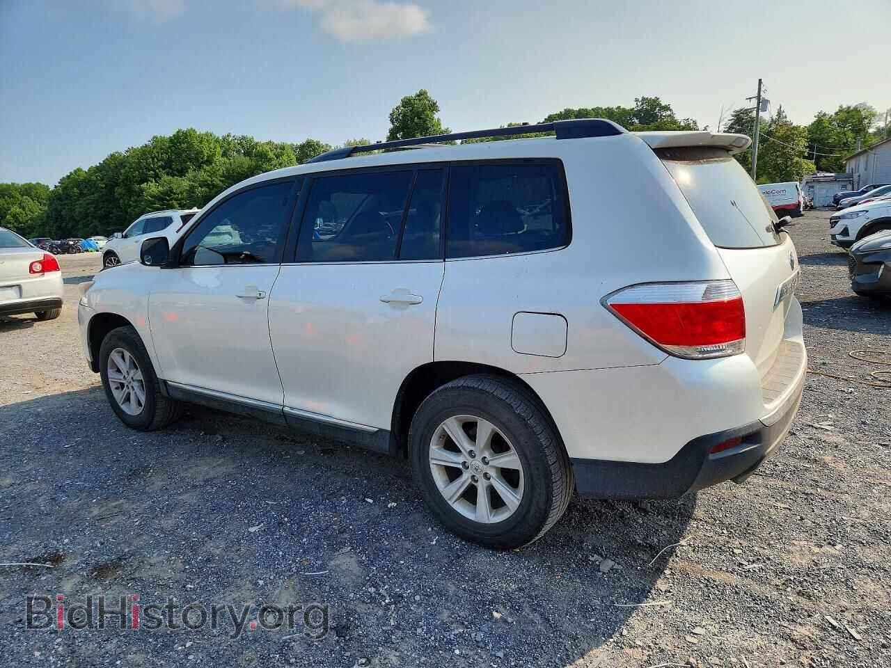 2013 TOYOTA HIGHLANDER - VIN: 5TDBK3EH8DS254884 - Photo 2