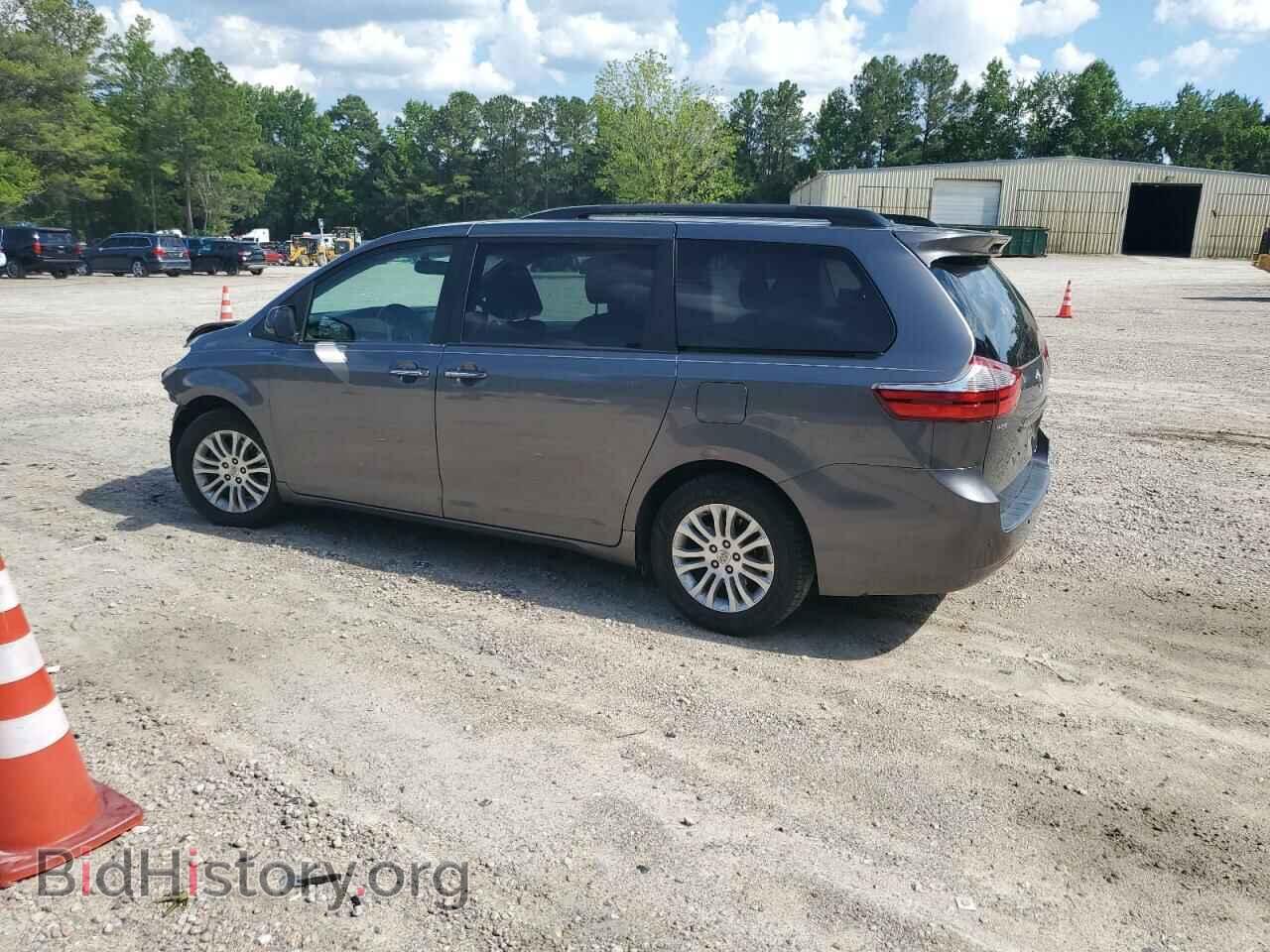2017 TOYOTA All Models - VIN: 5TDYZ3DC7HS893131 - Фото 2