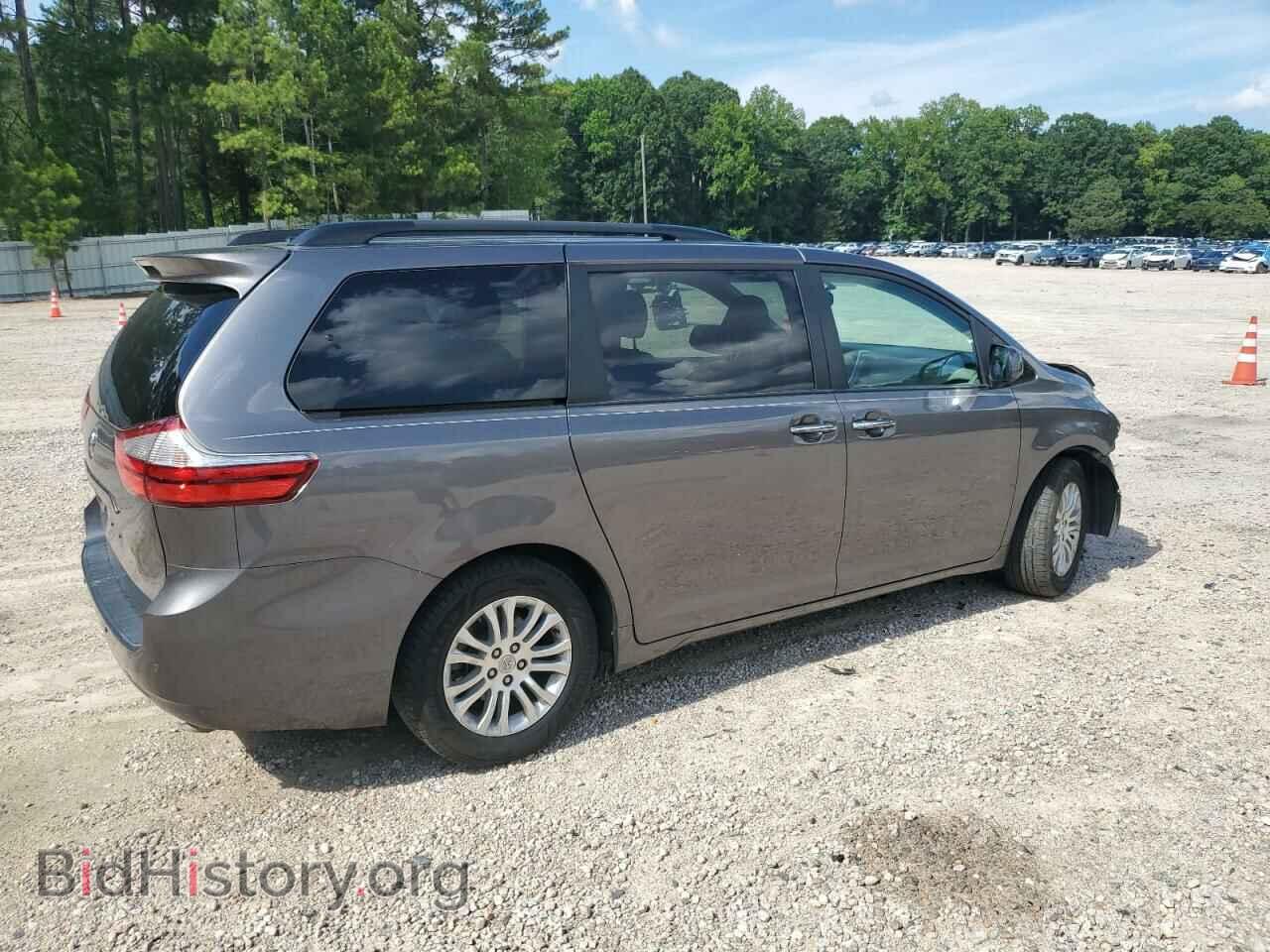2017 TOYOTA All Models - VIN: 5TDYZ3DC7HS893131 - Фото 3