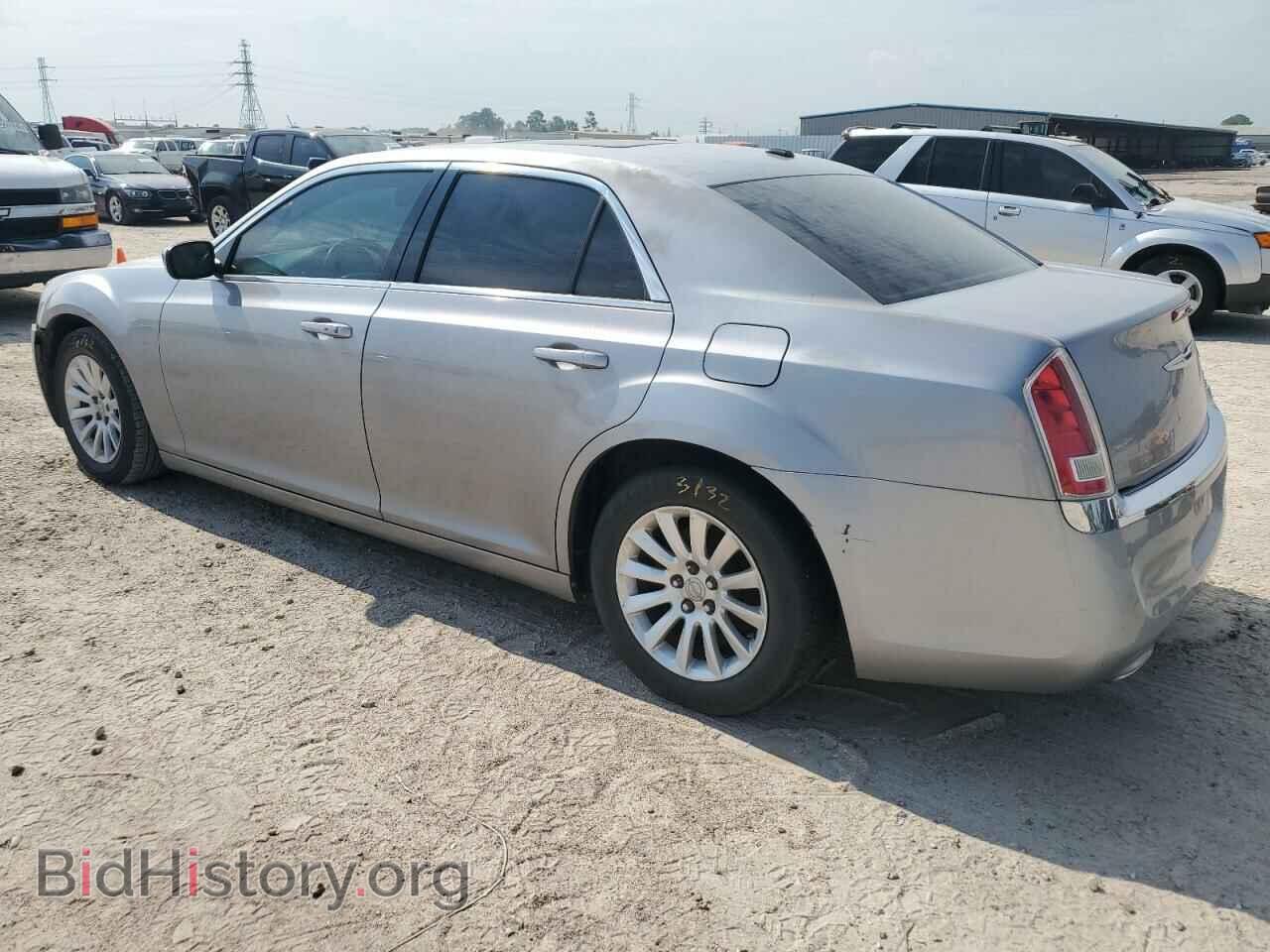 2013 CHRYSLER 300 - VIN: 2C3CCAAG6DH707650 - Photo 2