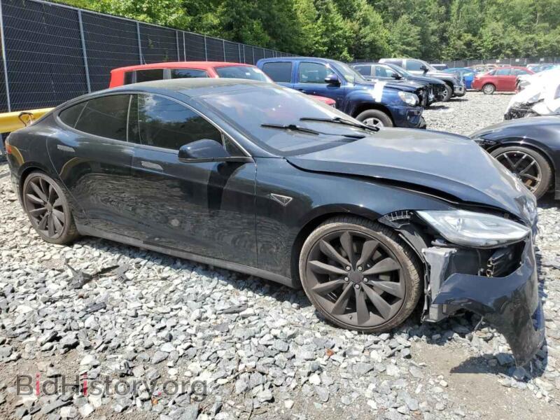 2013 Tesla MODEL S (VIN 5YJSA1DP4DFP13557) — фото 4 из 12