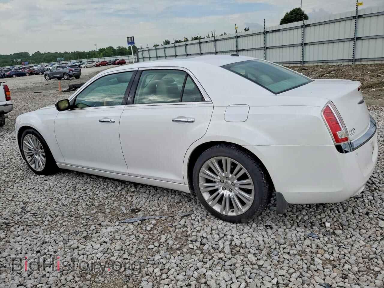 2014 CHRYSLER 300 - VIN: 2C3CCAET5EH205768 - Photo 2