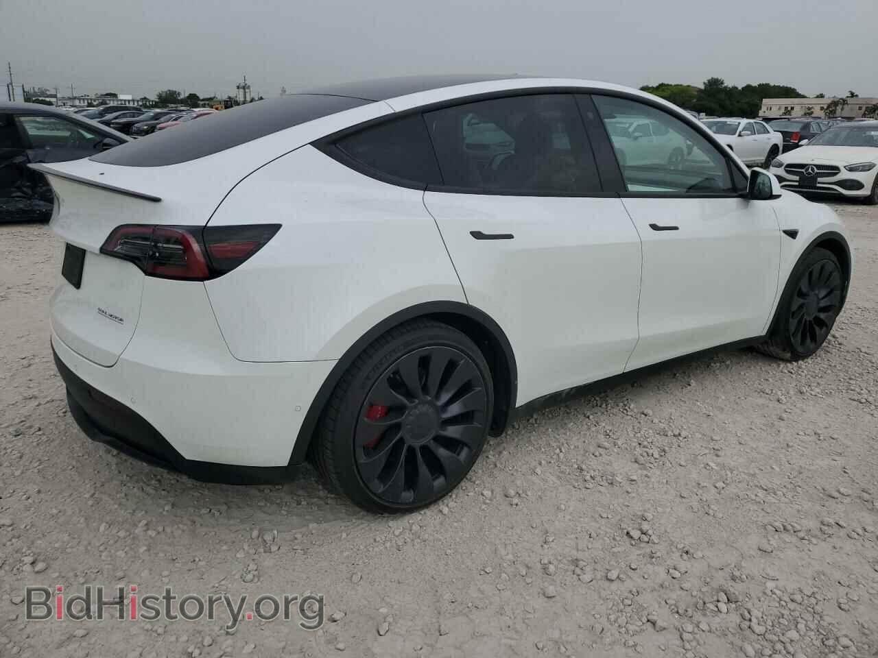 2022 TESLA MODEL Y - VIN: 7SAYGDEF5NF391788 - Фото 3