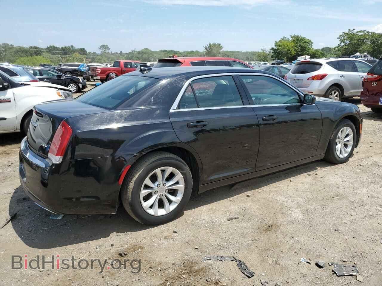 2016 CHRYSLER 300 - VIN: 2C3CCAAG2GH190559 - Фото 3