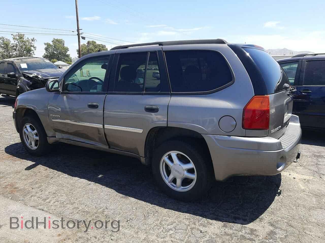 2006 GMC ENVOY - VIN: 1GKDS13S762204682 - Photo 2