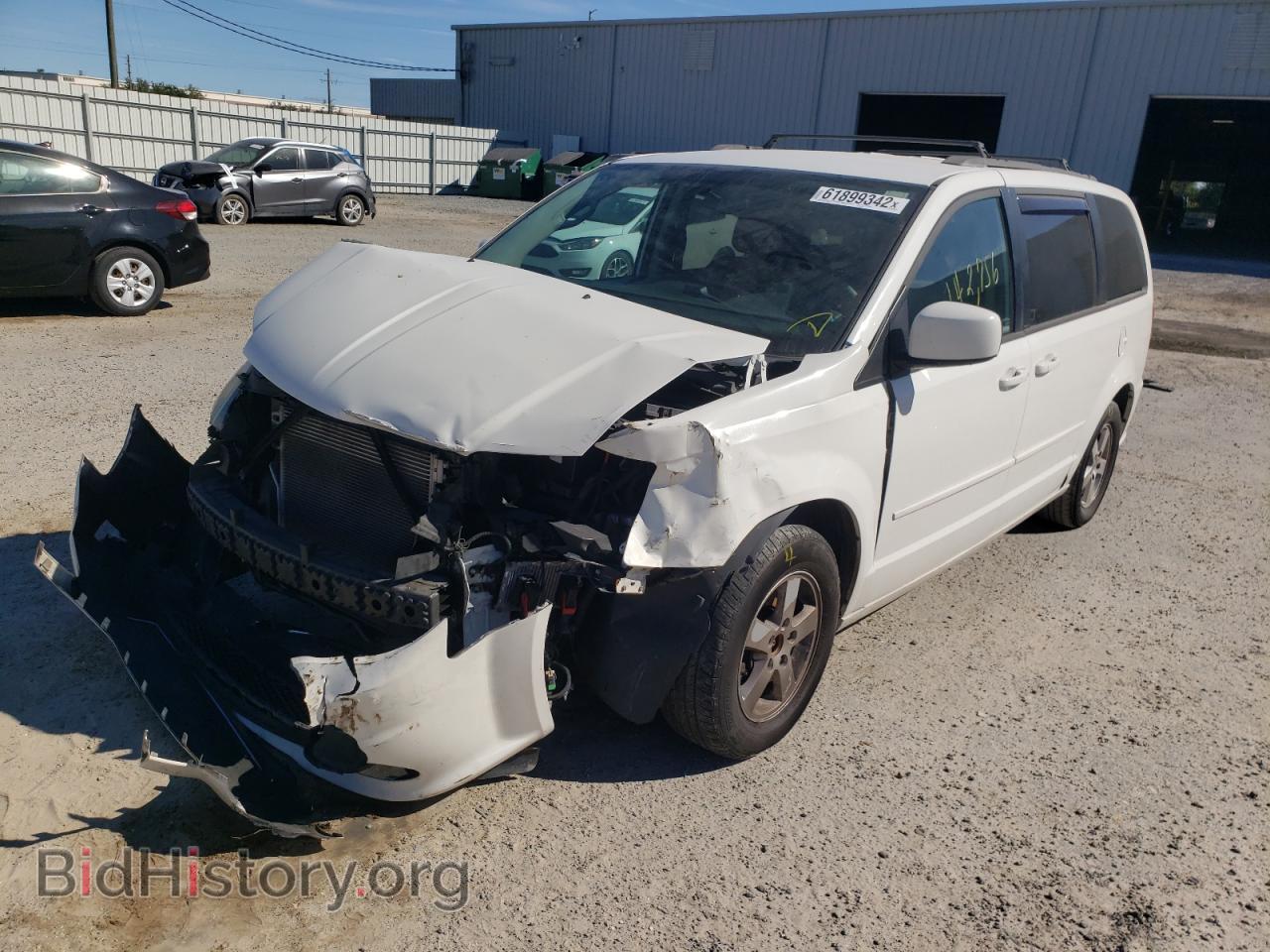 2013 DODGE CARAVAN - VIN: 2C4RDGCG1DR637651 - Фото 2