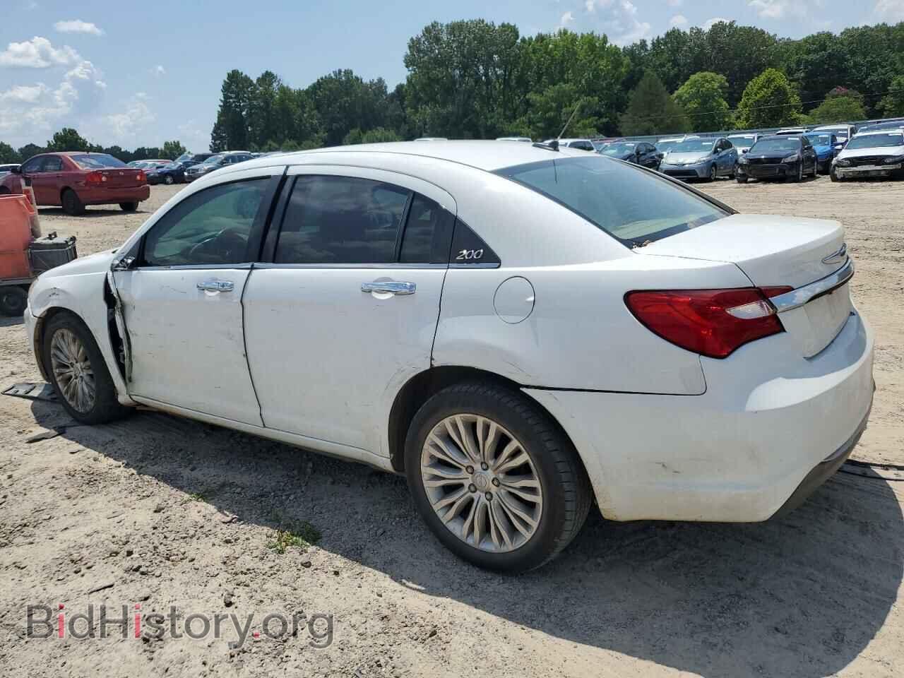 2013 CHRYSLER 200 - VIN: 1C3CCBCG3DN654402 - Фото 2