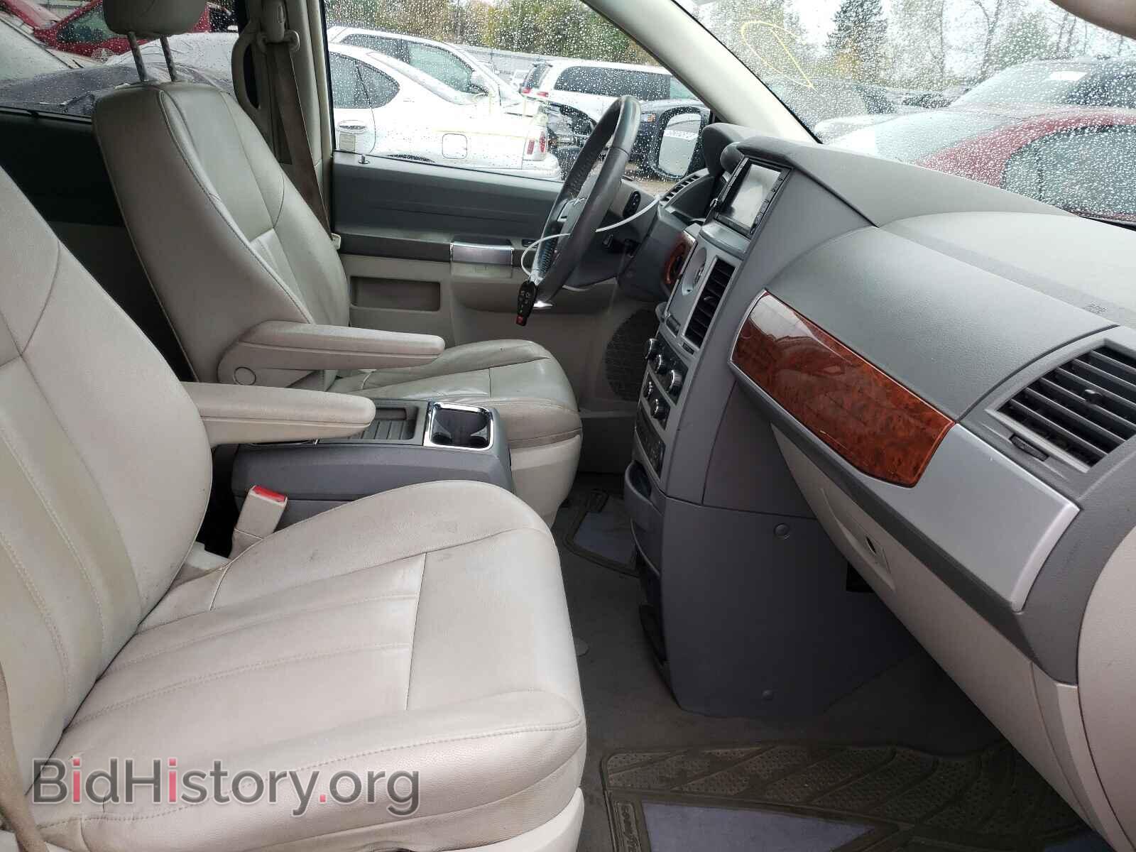 2008 CHRYSLER MINIVAN - VIN: 2A8HR54P58R776874 - Photo 5