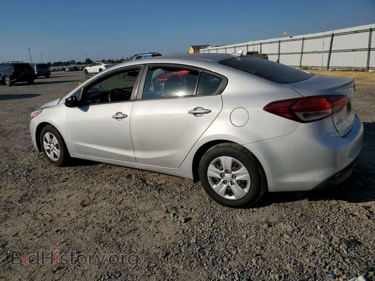 2017 KIA FORTE - VIN: 3KPFK4A73HE124435 - Фото 2