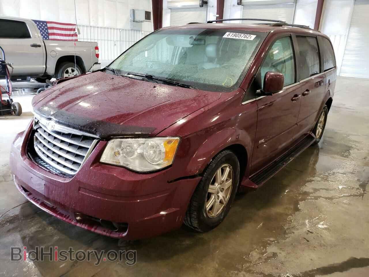 2008 CHRYSLER MINIVAN - VIN: 2A8HR54P58R730493 - Фото 2