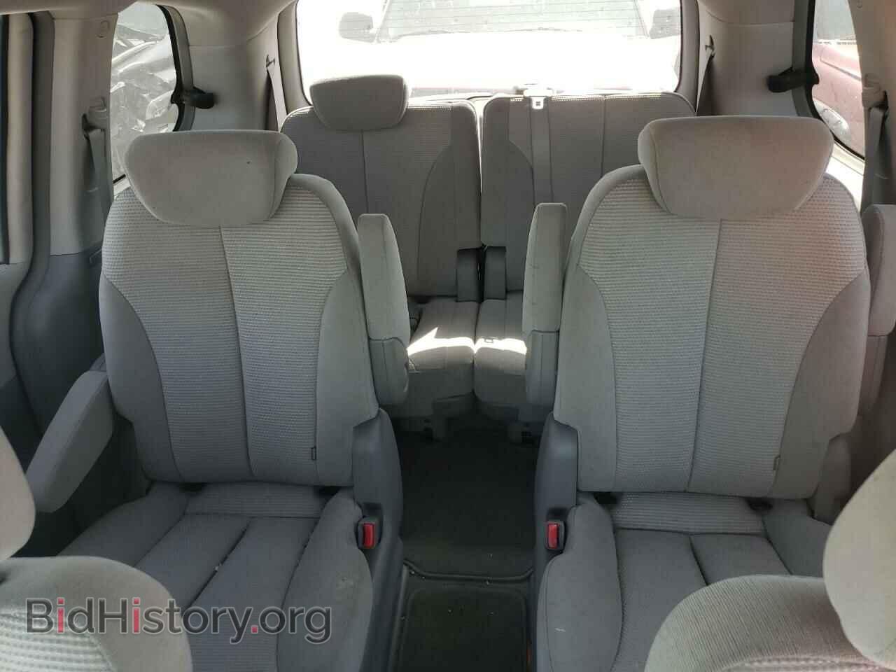 2007 KIA All Models - VIN: KNDMB133676130301 - Фото 10
