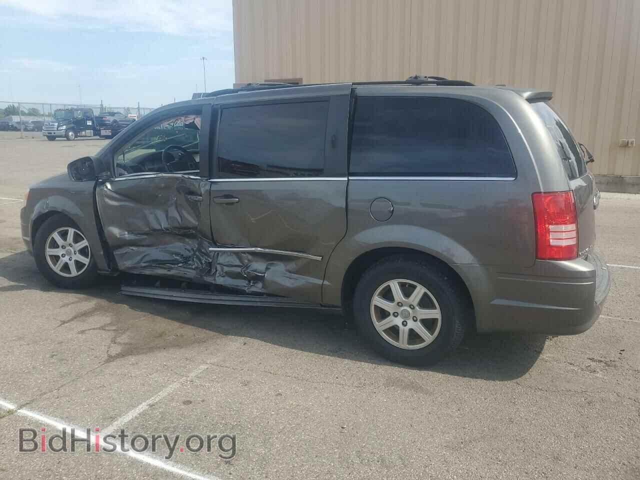 2010 CHRYSLER MINIVAN - VIN: 2A4RR8DX2AR368202 - Фото 2