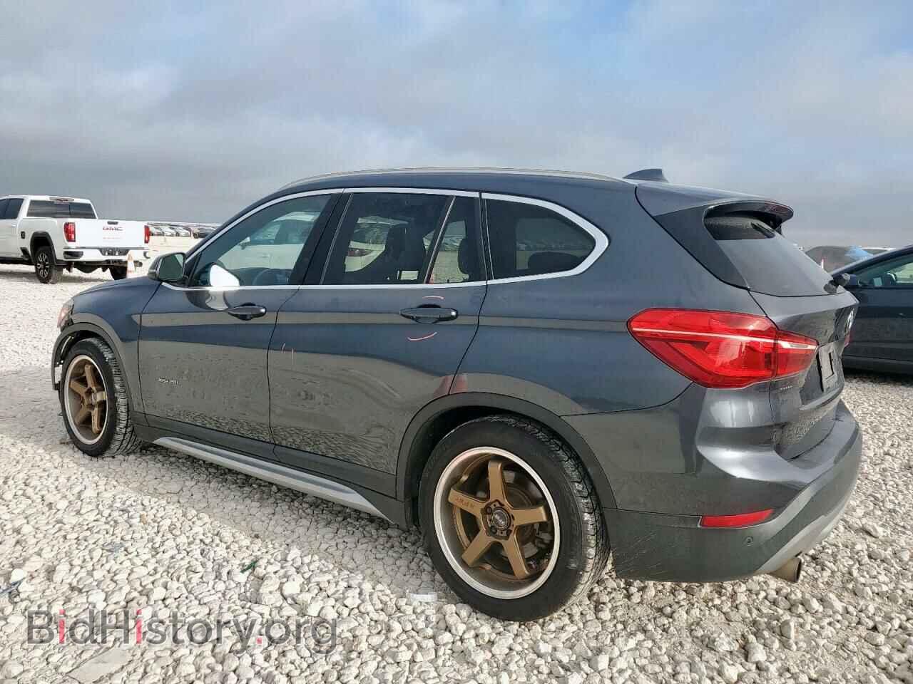 2017 BMW X1 - VIN: WBXHT3C38H5F73671 - Фото 2