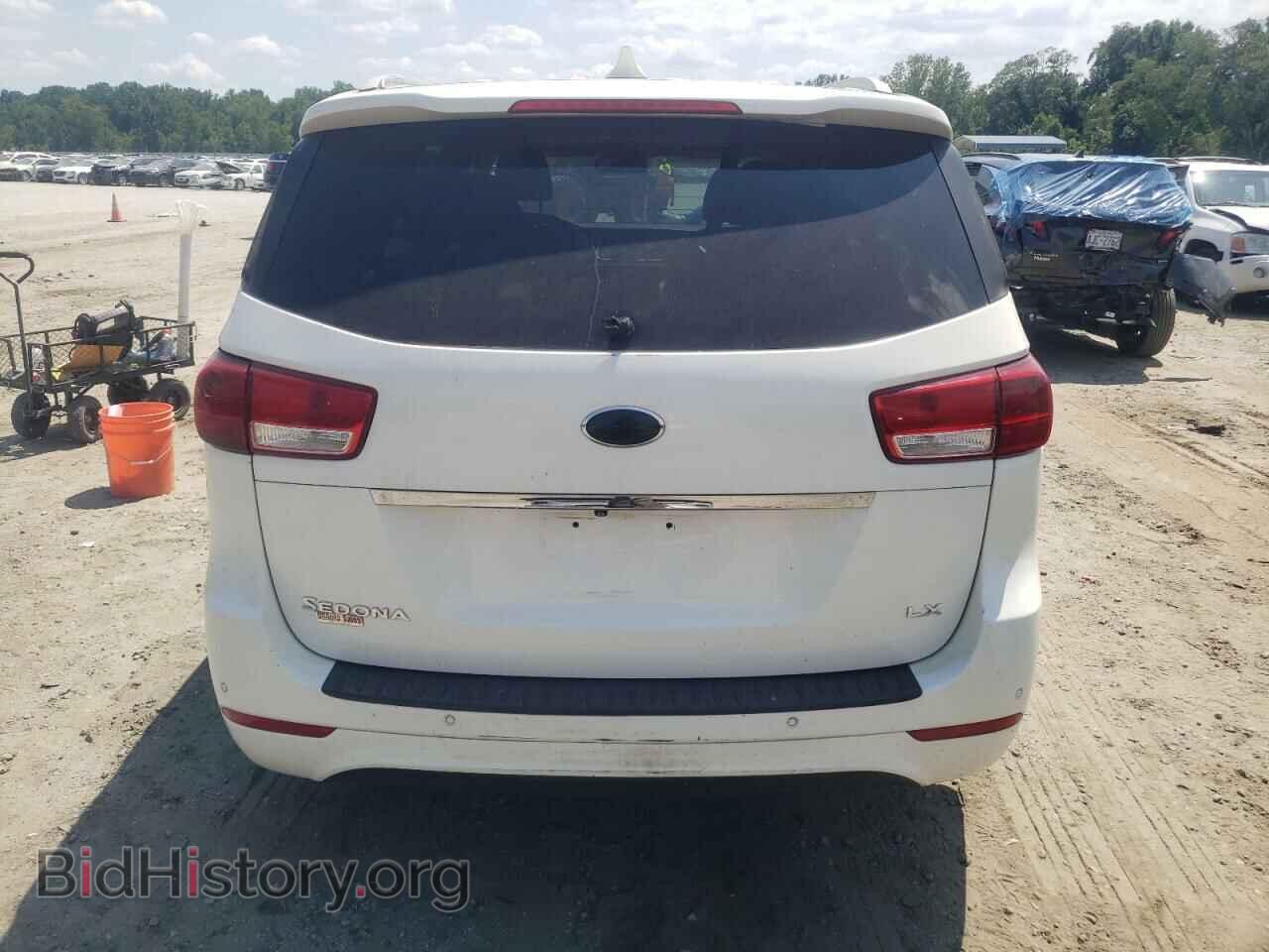 2015 KIA All Models - VIN: KNDMB5C15F6020439 - Фото 6