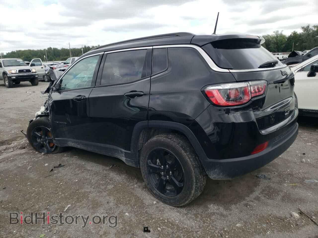 2018 JEEP COMPASS - VIN: 3C4NJDBB3JT399371 - Фото 2