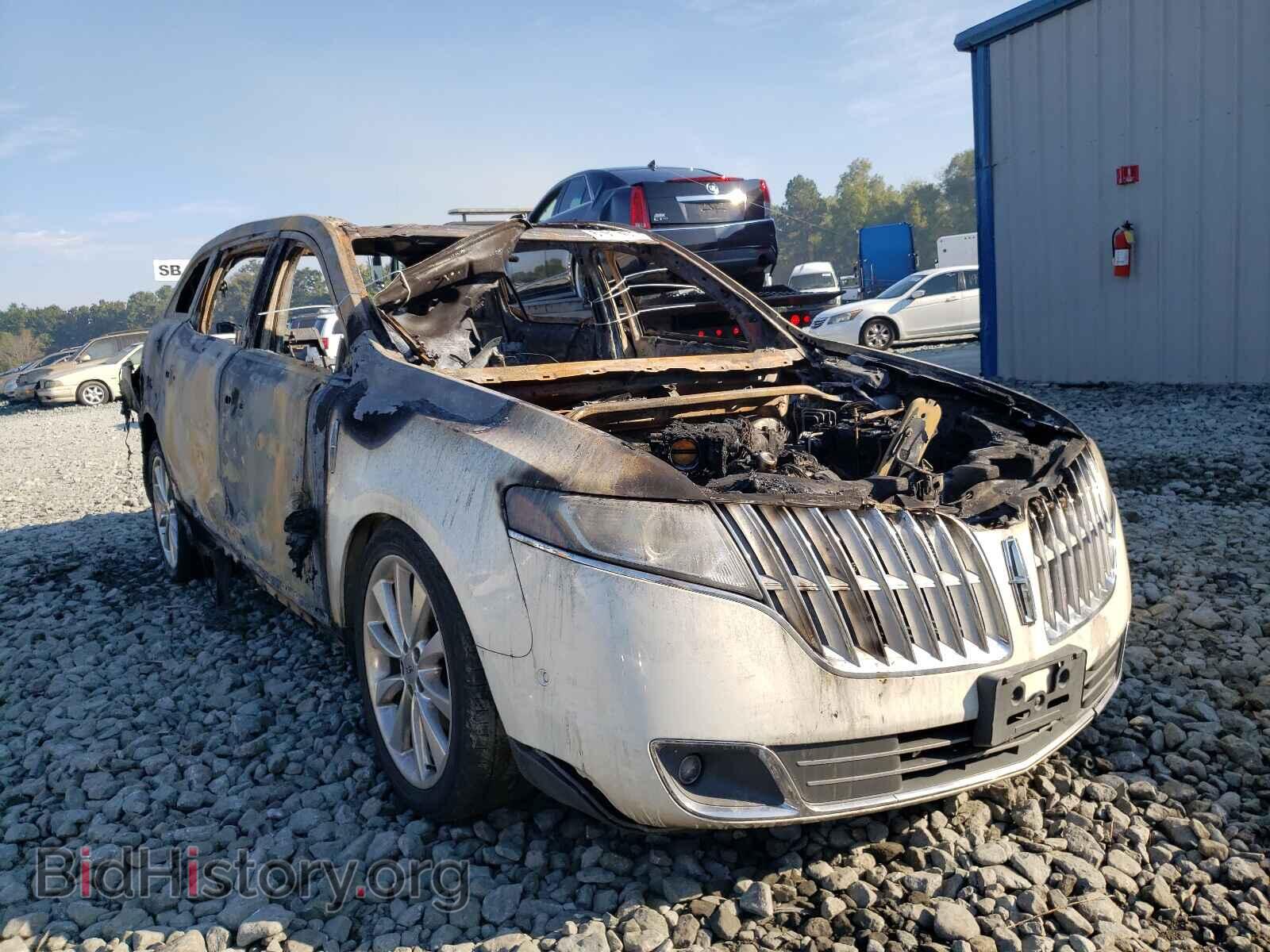 Photo 2LMHJ5AT1CBL53436 - LINCOLN MKT 2012