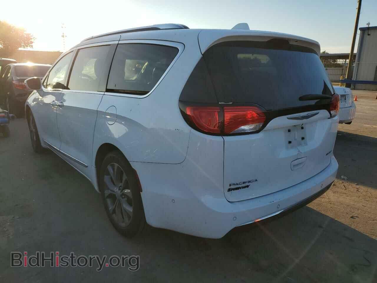 2018 CHRYSLER PACIFICA - VIN: 2C4RC1GG8JR289028 - Photo 3