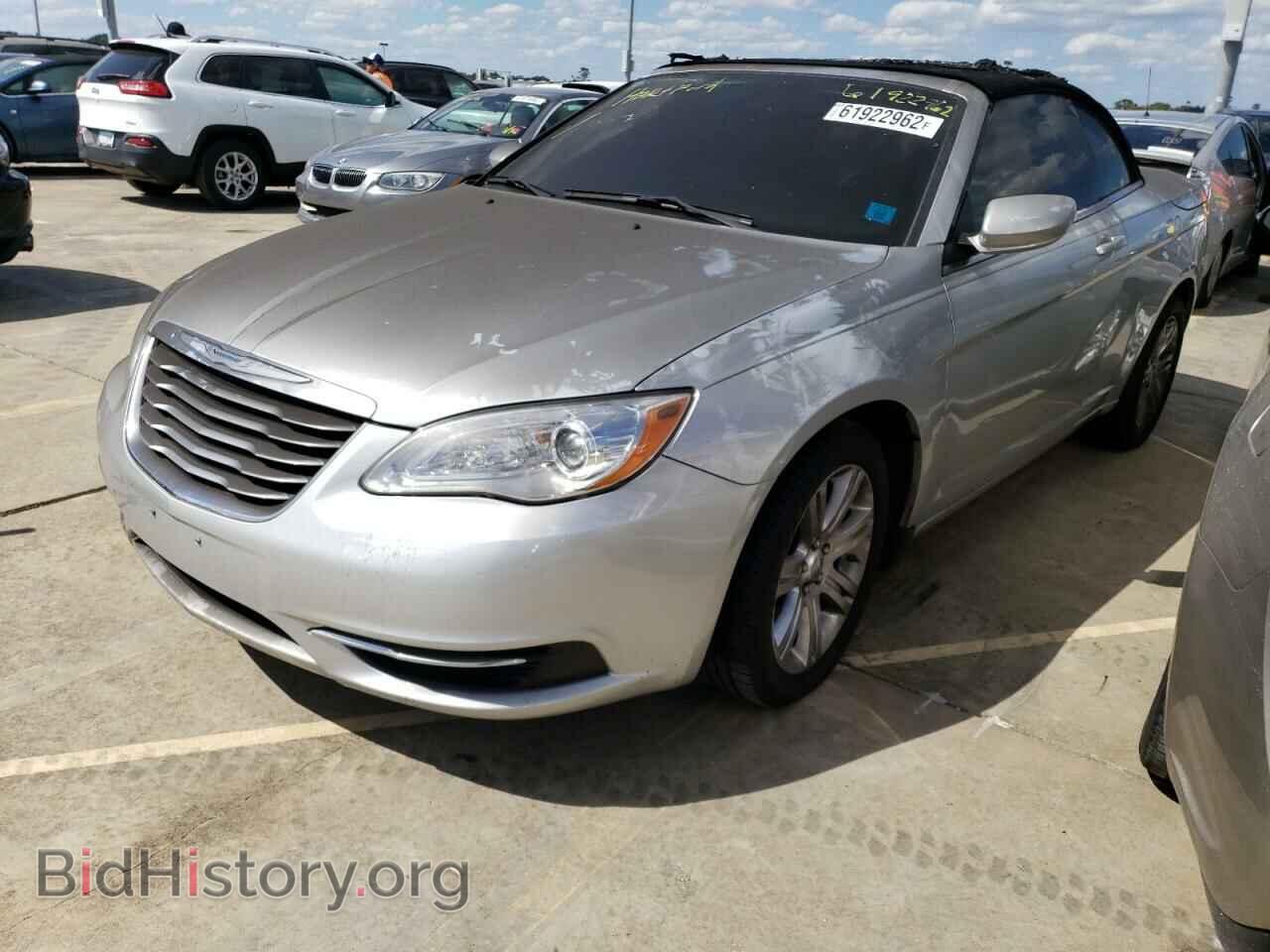 2012 CHRYSLER 200 - VIN: 1C3BCBEG7CN217767 - Фото 2
