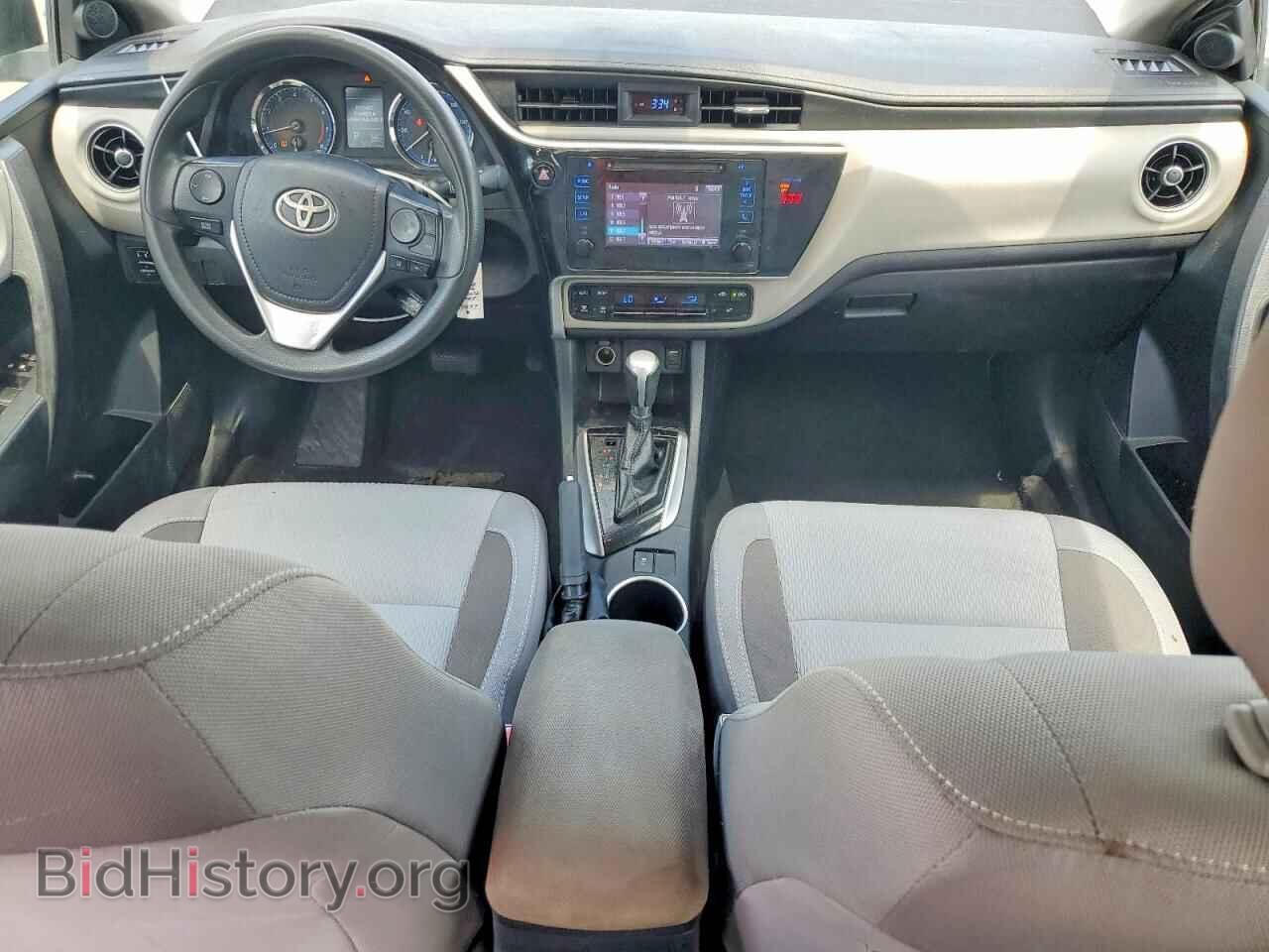 2018 TOYOTA COROLLA - VIN: 2T1BURHE2JC054277 - Фото 8