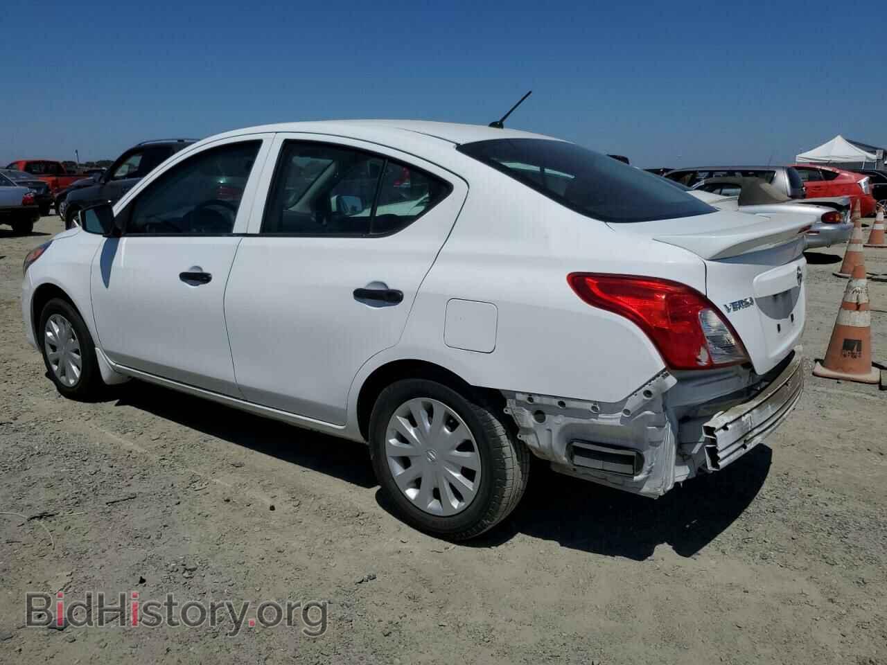 2019 NISSAN VERSA - VIN: 3N1CN7AP2KL819832 - Фото 2
