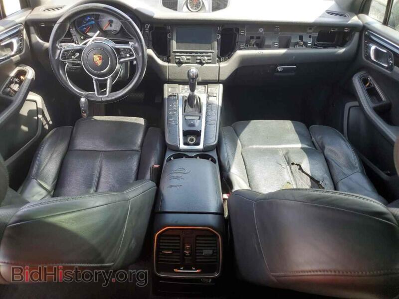 2016 Porsche MACAN (VIN WP1AB2A55GLB40847) — photo 8 of 13