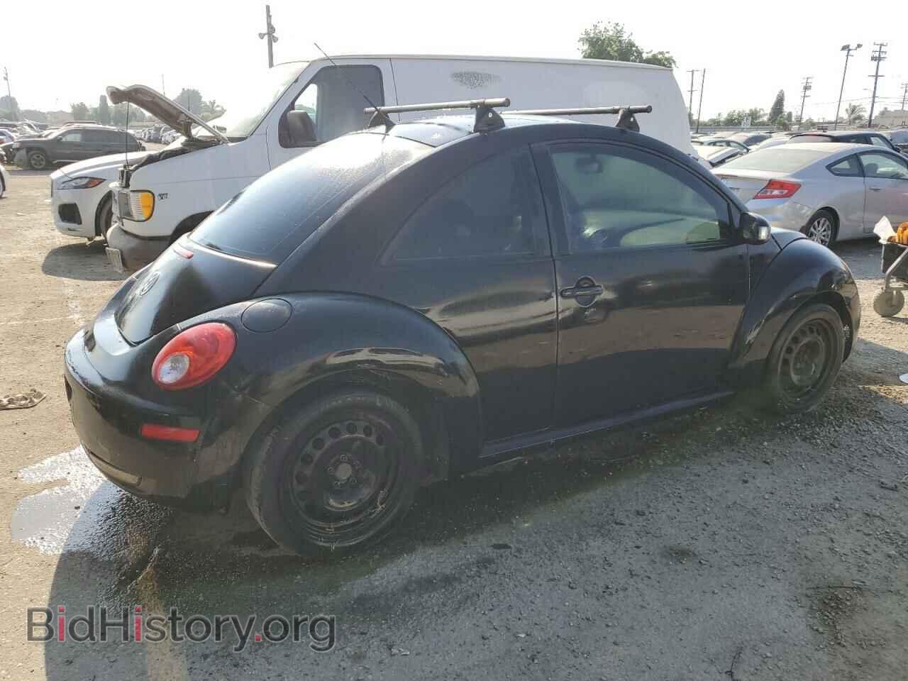 2010 VOLKSWAGEN BEETLE - VIN: 3VWPW3AGXAM007608 - Фото 3