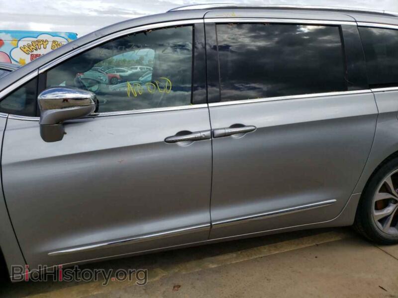 2020 Chrysler PACIFICA (VIN 2C4RC1GG9LR127301) — фото 9 из 10