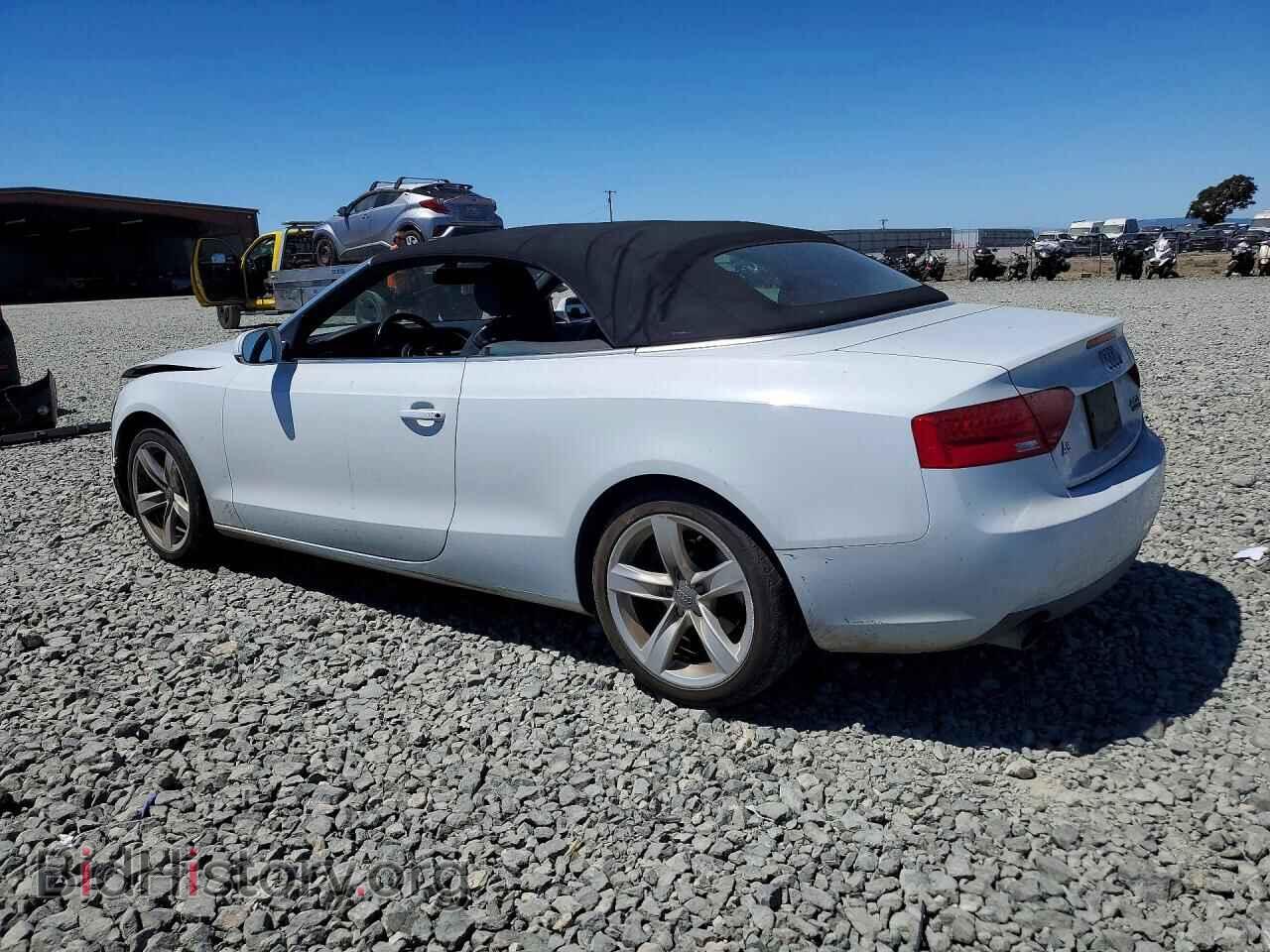 2015 AUDI A5 - VIN: WAUCFAFH2FN012013 - Photo 2