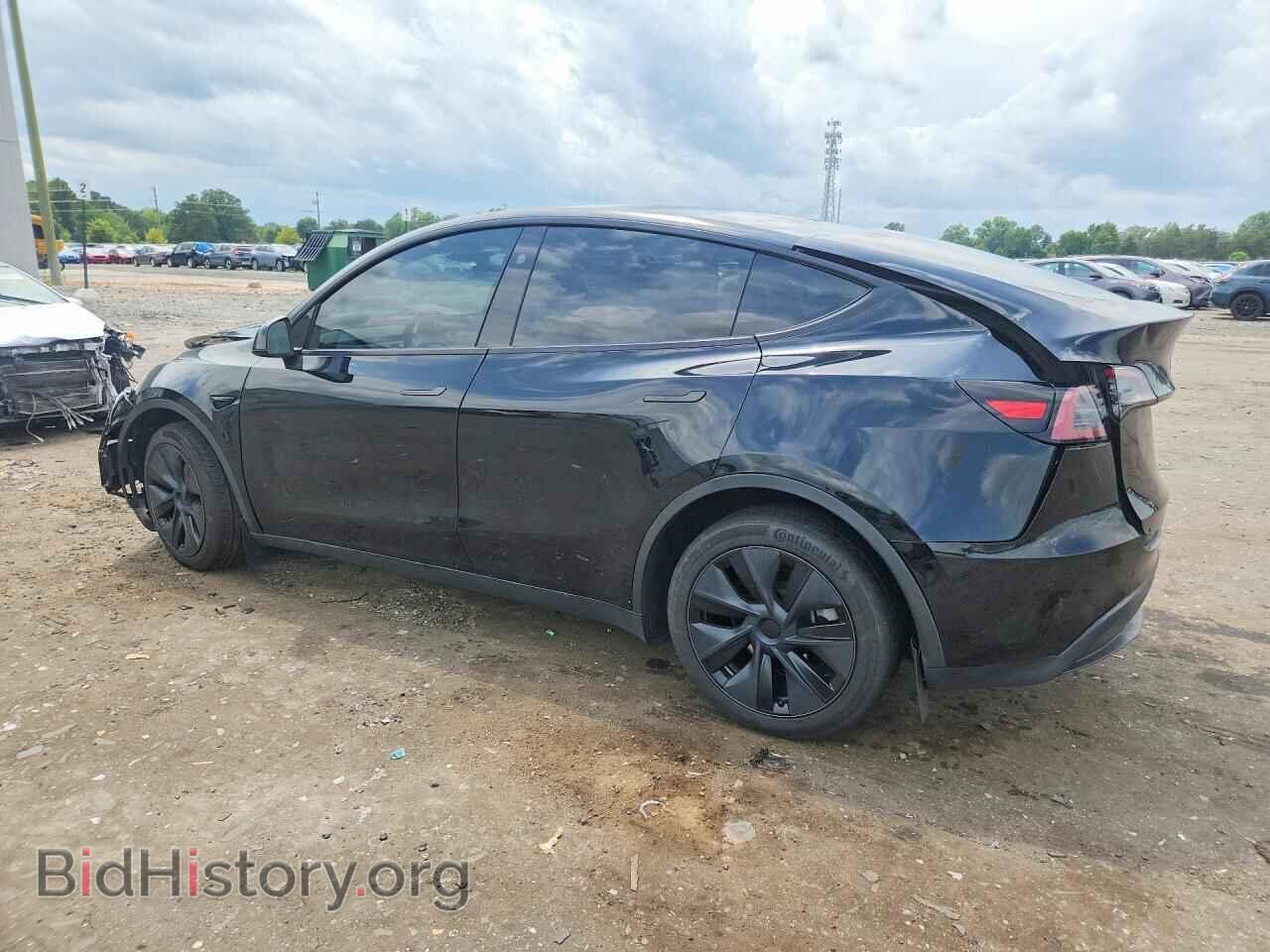 2025 TESLA MODEL Y - VIN: 7SAYGDEE2SF301273 - Photo 2