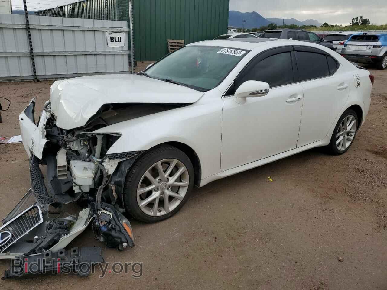 Photo JTHCE5C23C5002551 - LEXUS IS 2012