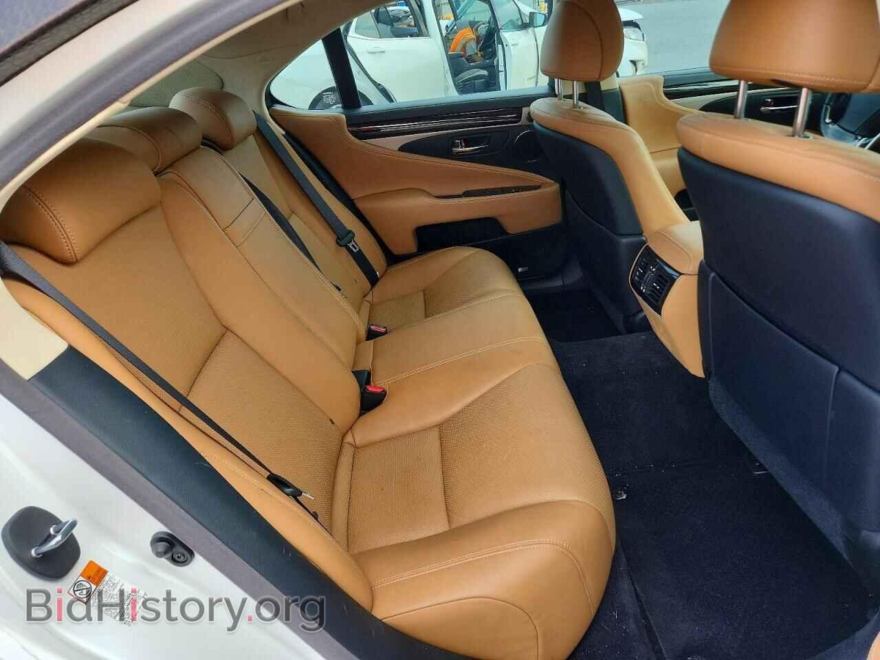 2017 LEXUS LS460 - VIN: JTHBL5EF9H5143889 - Photo 10
