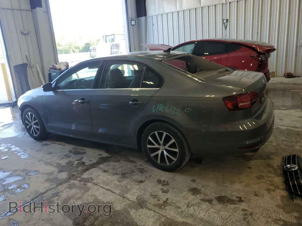 2017 VOLKSWAGEN JETTA - VIN: 3VWDB7AJXHM397668 - Фото 2