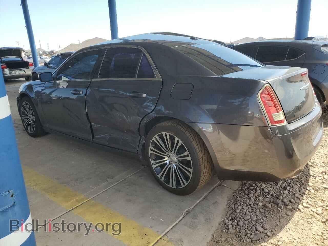 2013 CHRYSLER 300 - VIN: 2C3CCABG3DH567829 - Фото 2