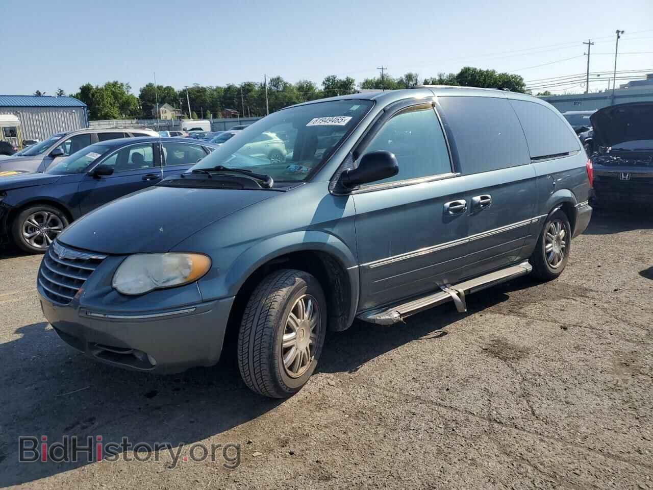 Photo 2C8GP64L05R212541 - CHRYSLER MINIVAN 2005