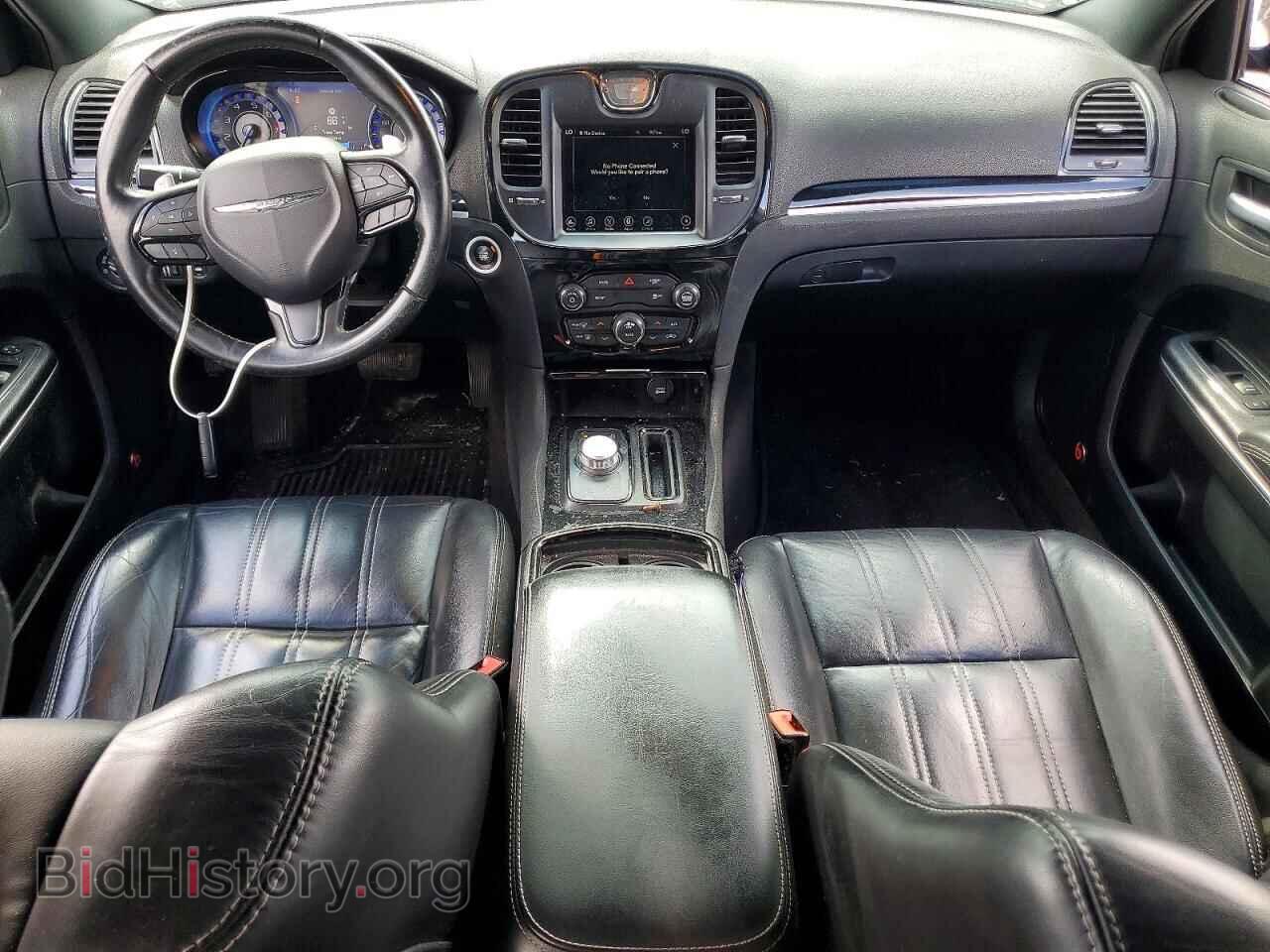 2017 CHRYSLER 300 - VIN: 2C3CCABG7HH655482 - Фото 8