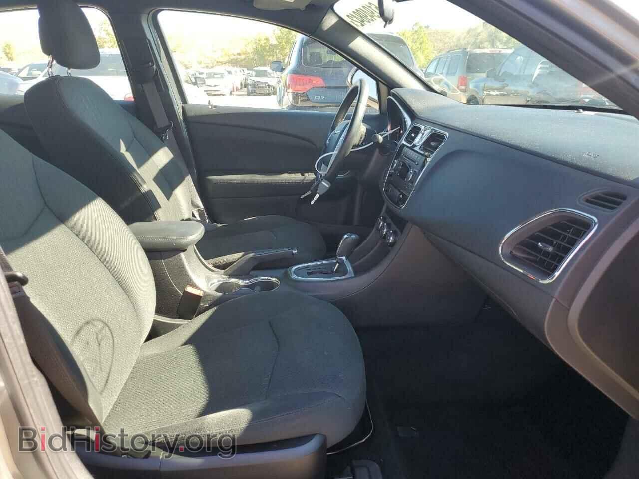 2012 CHRYSLER 200 - VIN: 1C3CCBBG8CN107626 - Фото 5