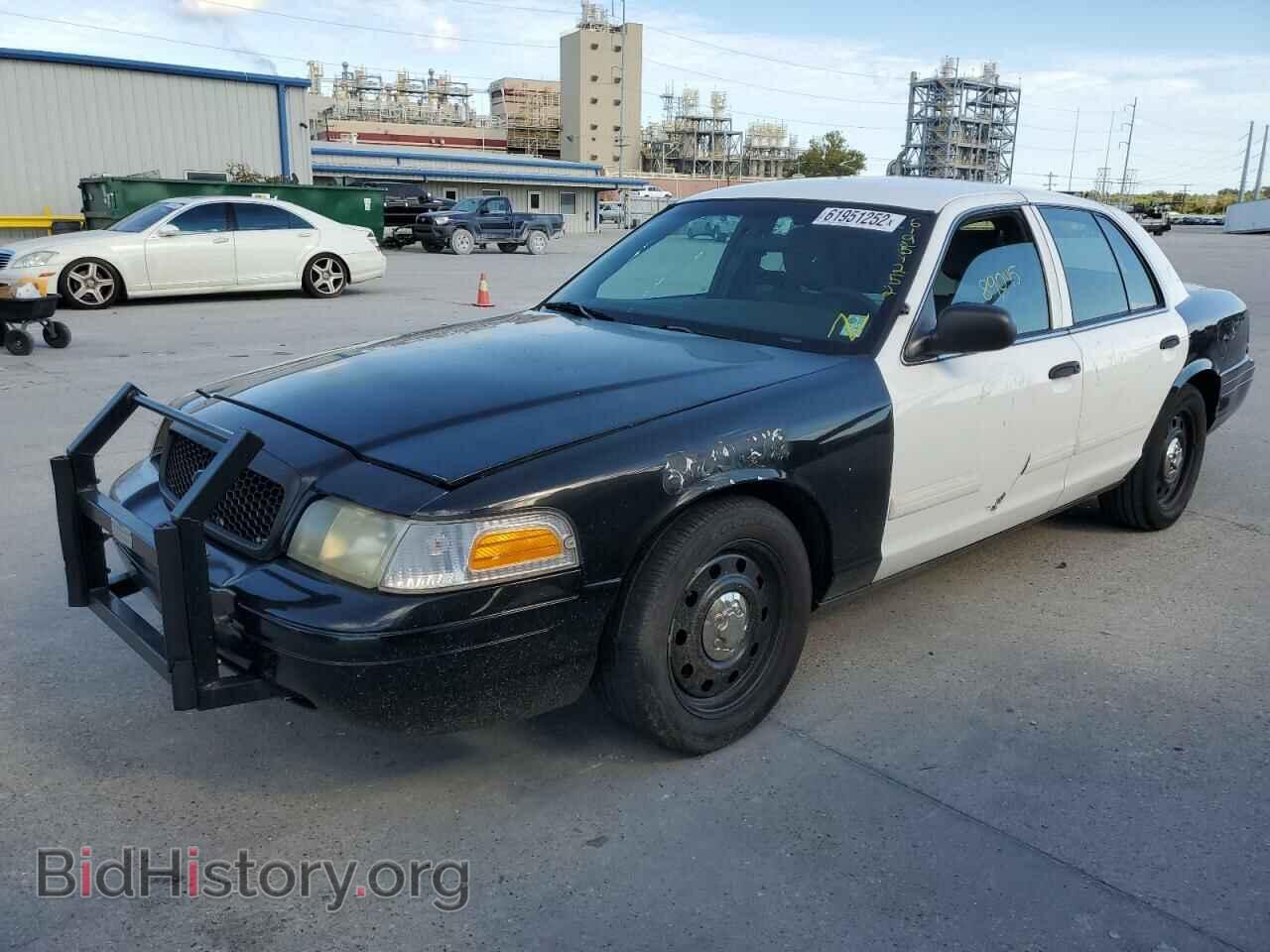 2011 FORD CROWN VIC - VIN: 2FABP7BVXBX100641 - Фото 2