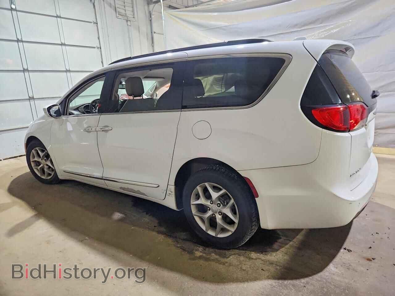2017 CHRYSLER PACIFICA - VIN: 2C4RC1BG8HR676213 - Photo 2
