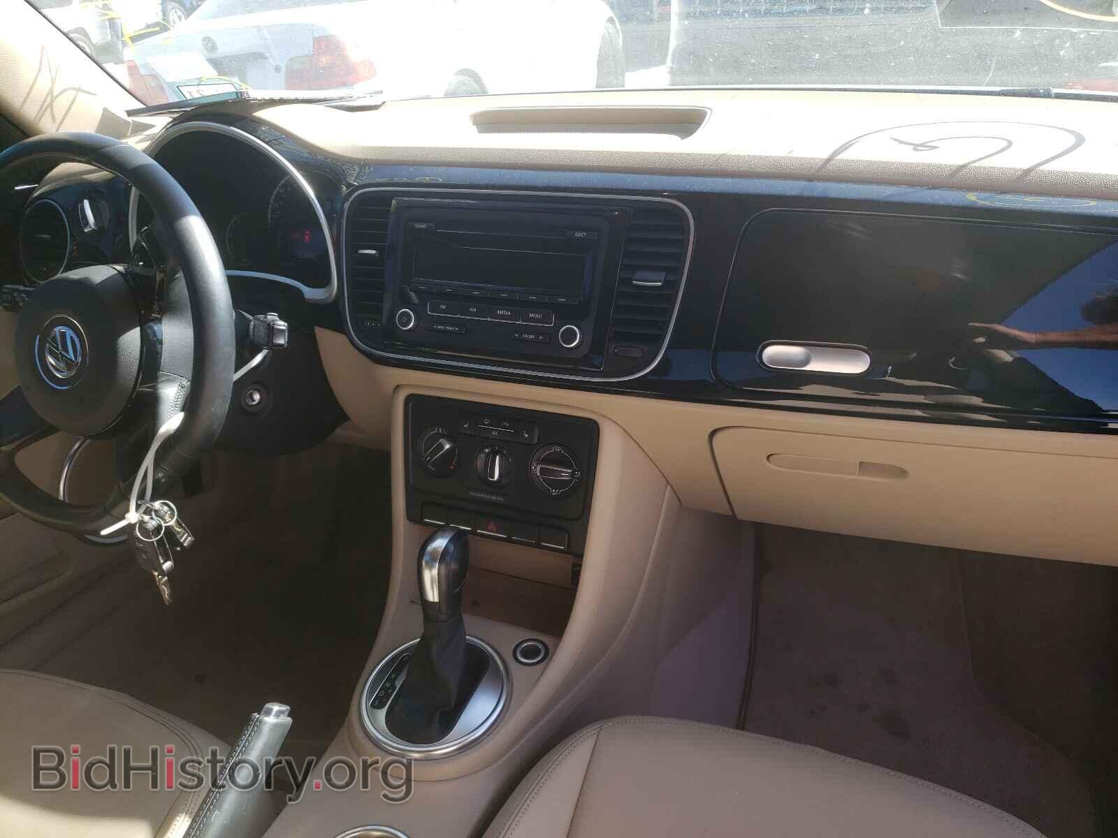 2013 VOLKSWAGEN BEETLE - VIN: 3VWJP7AT3DM683572 - Фото 9