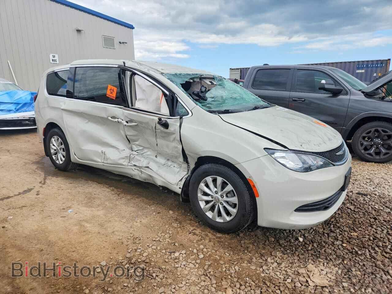 2017 CHRYSLER PACIFICA - VIN: 2C4RC1DG0HR636012 - Photo 4