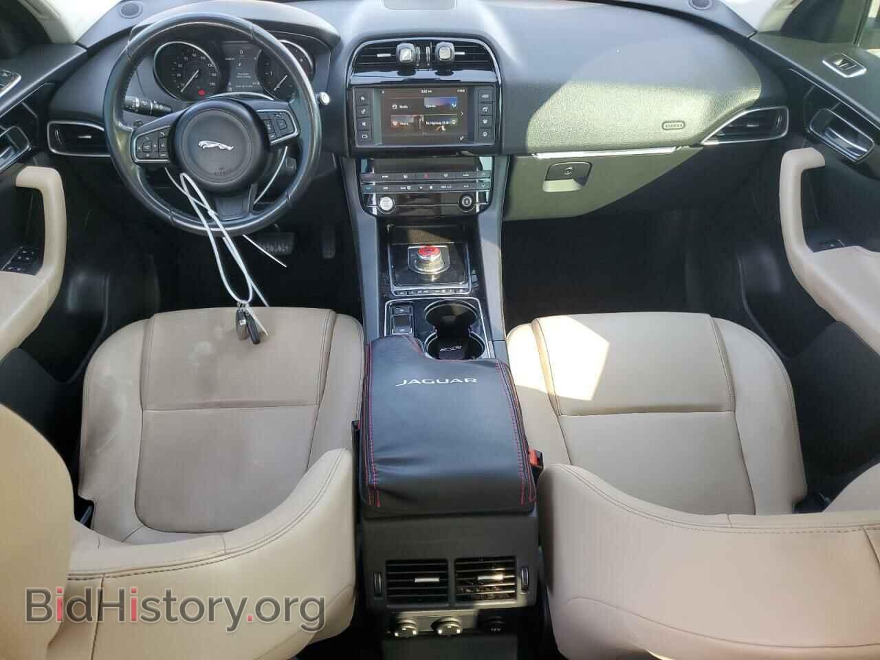 2017 JAGUAR F-PACE - VIN: SADCJ2BN3HA093458 - Фото 8