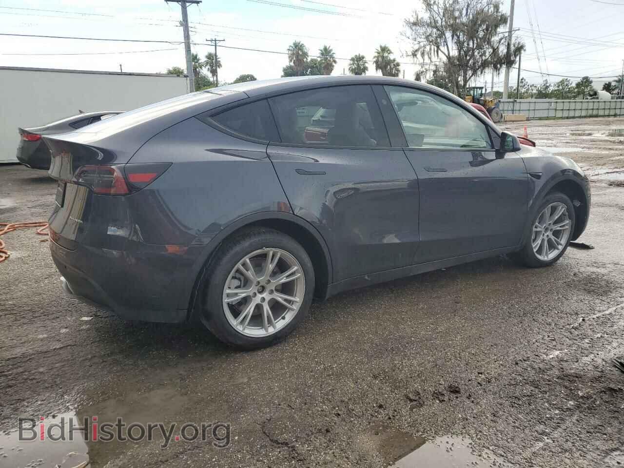2024 TESLA MODEL Y - VIN: 7SAYGDEE9RA253875 - Фото 3