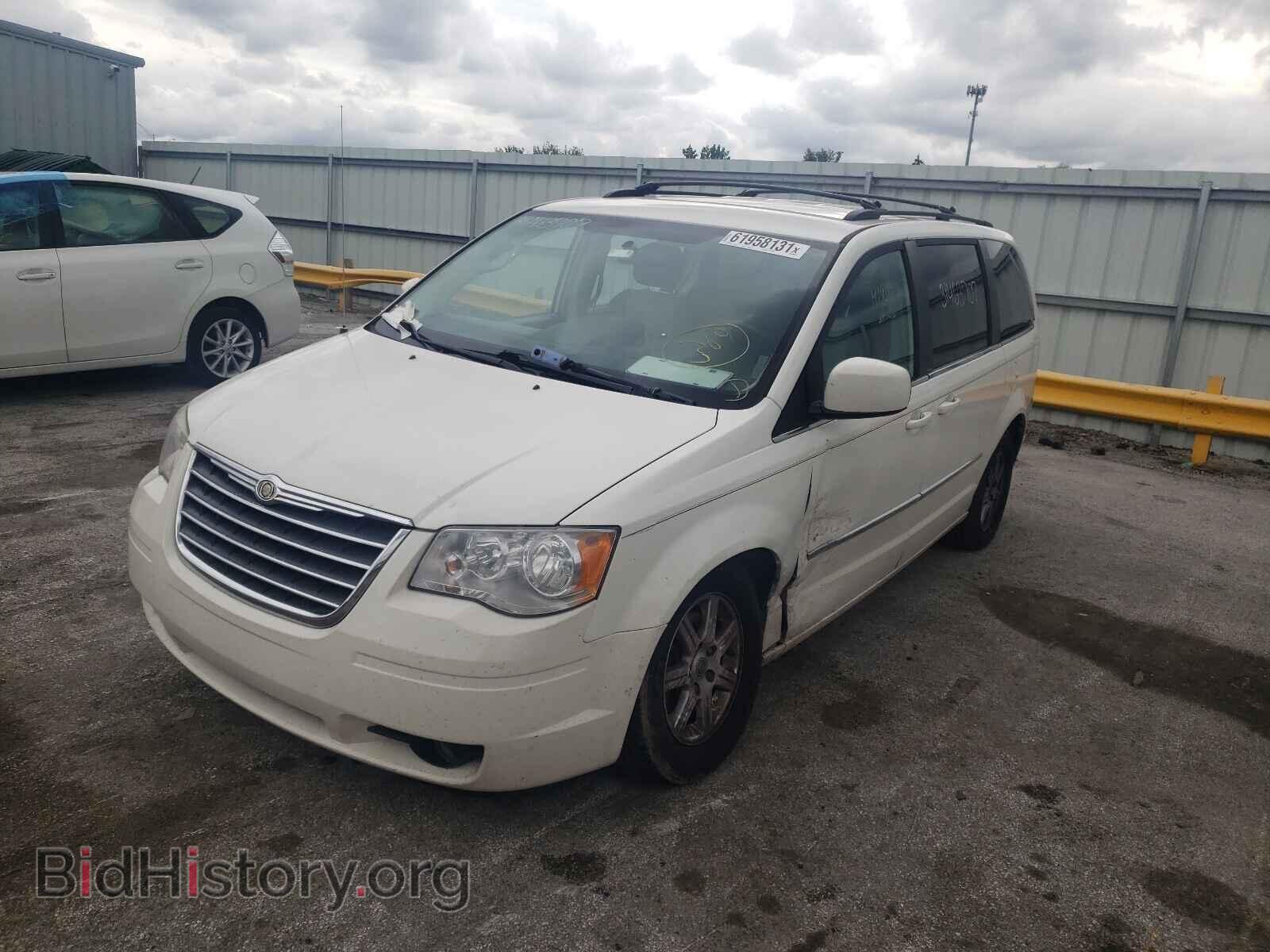 2010 CHRYSLER MINIVAN - VIN: 2A4RR8DX0AR392773 - Фото 2