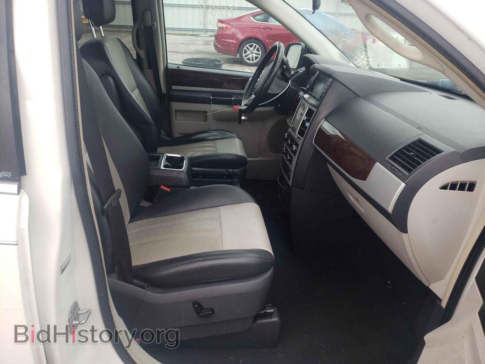2010 CHRYSLER MINIVAN - VIN: 2A4RR8DX0AR392773 - Фото 5