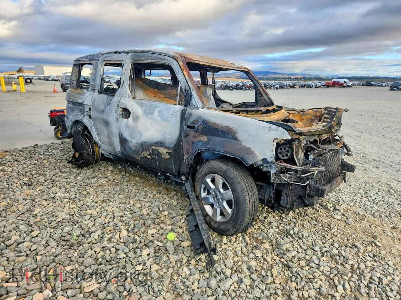 2011 HONDA ELEMENT - VIN: 5J6YH1H74BL004096 - Фото 4