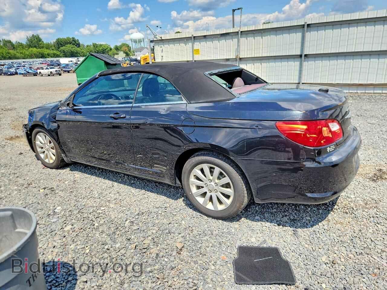 2010 CHRYSLER SEBRING - VIN: 1C3BC5ED0AN137991 - Фото 2