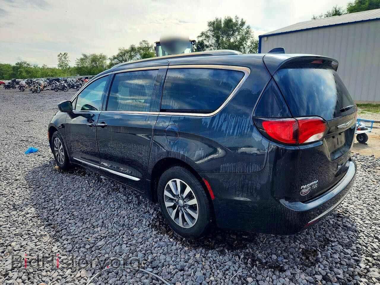 2020 CHRYSLER PACIFICA - VIN: 2C4RC1EG5LR113172 - Photo 2